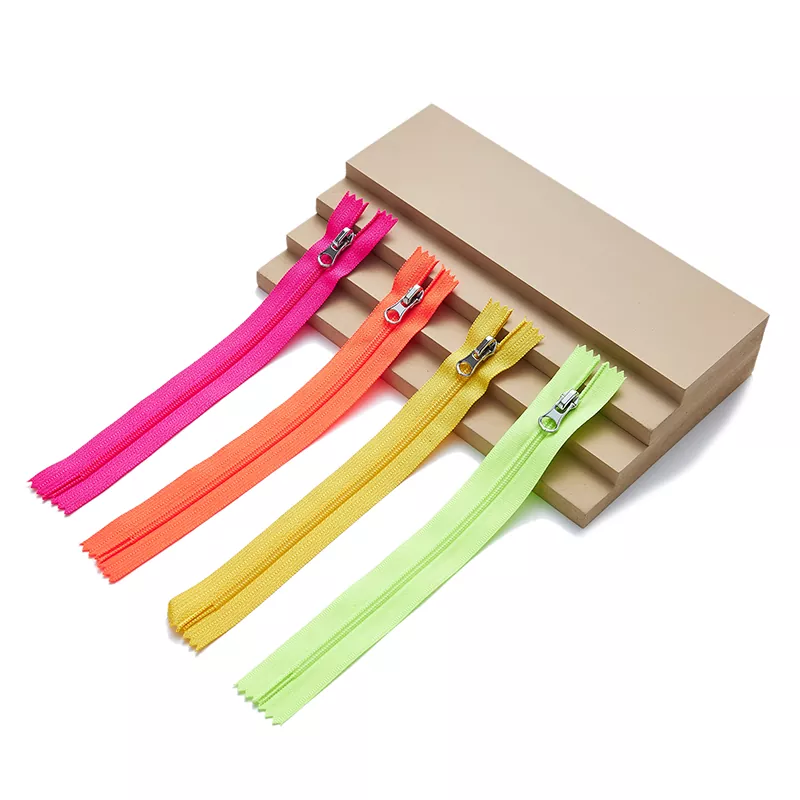 Lättviktsdragkedja i nylon